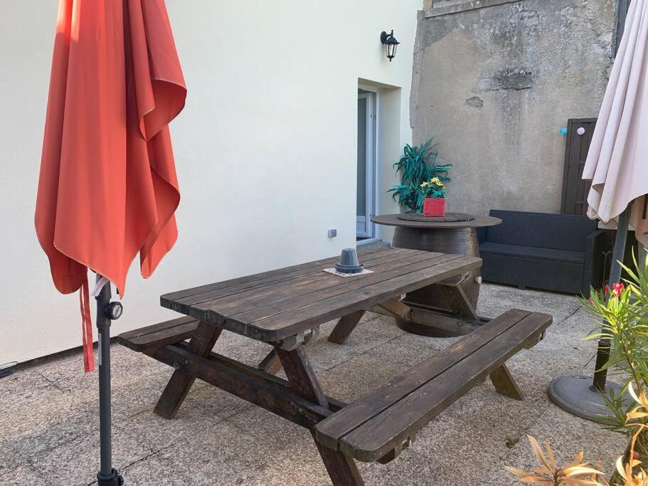 Studio Cosy Avec Terrasse. Lägenhet Boyer Exteriör bild