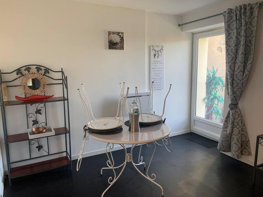 Studio Cosy Avec Terrasse. Lägenhet Boyer Exteriör bild